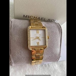 ✨🆕✨Brand New Michael Kors Lake Women’s Watch/MK3949
